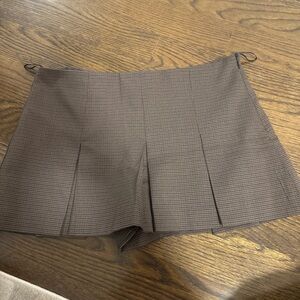 NWOT Brown herringbone plaid Women's pleated skort